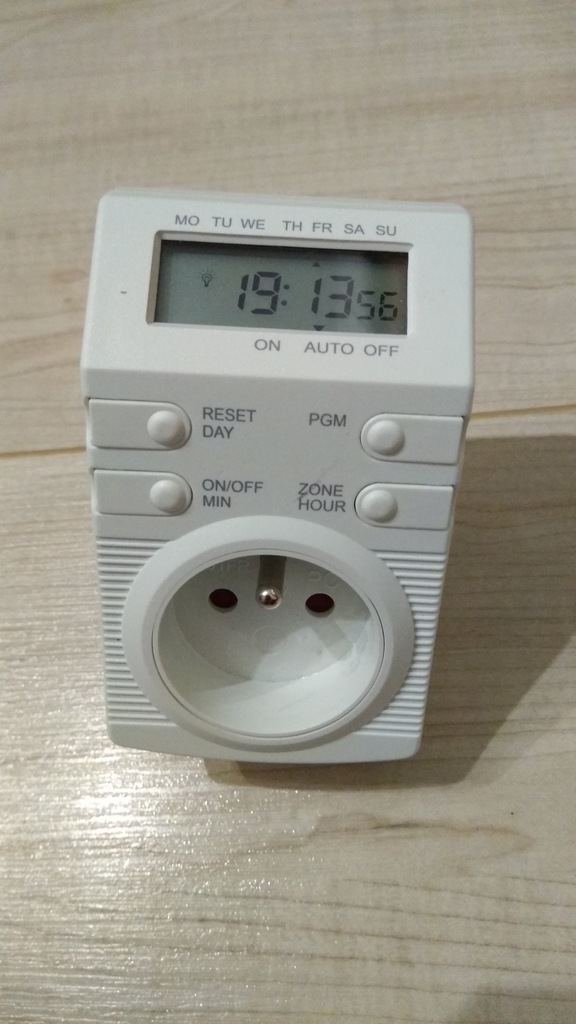PROGRAMATOR ELEKTRONICZNY CZASOWY EMT700