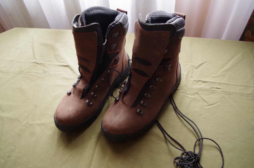 Buty piechoty górskiej nówka rozmiar 28
