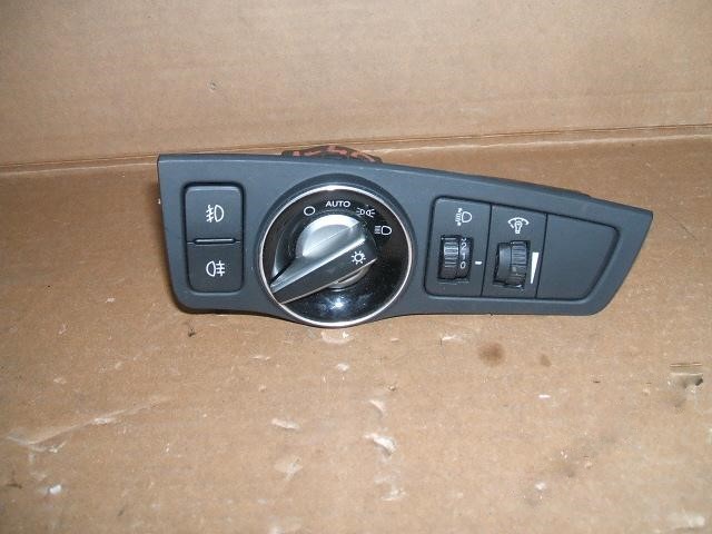 HYUNDAI I40 REGULACJA WŁĄCZNIK ŚWIATEŁ 93300-3Z100