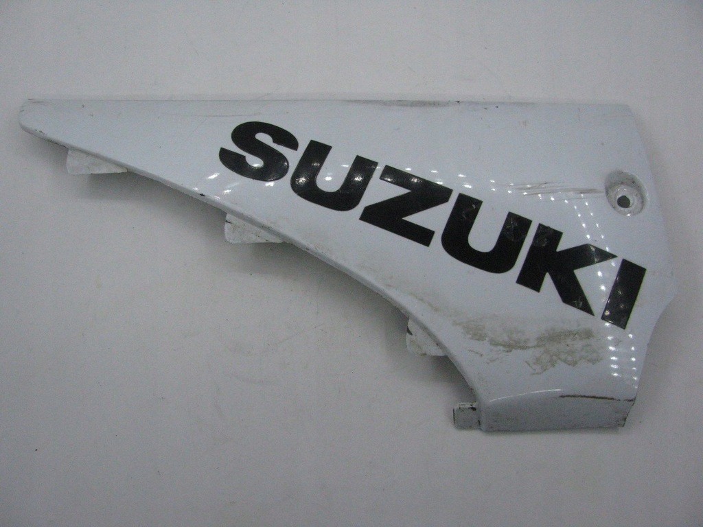 PRAWY PLASTIK BOK BOCZEK SUZUKI KATANA AY 50