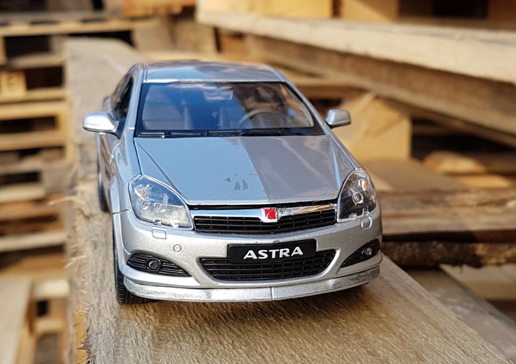 Kolekcja modeli Opel Saturn Astra XR GTC OPC 1:24