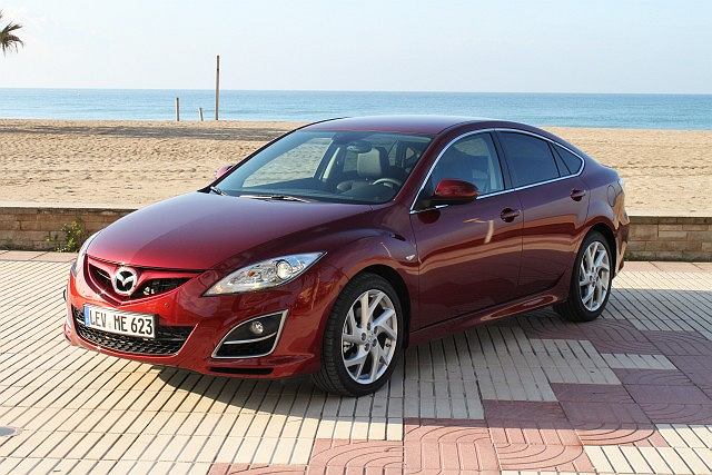 MAZDA 6 GH LIFT KOMPLETNY XENON PRZOD 2.0 L BENZYN