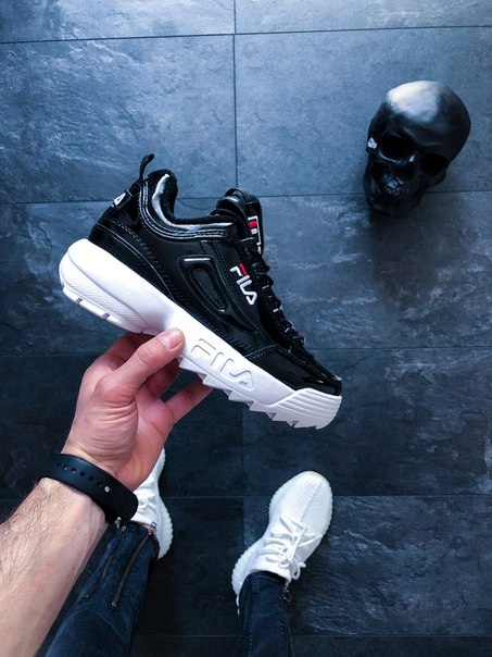 fila disruptor low wmn all black