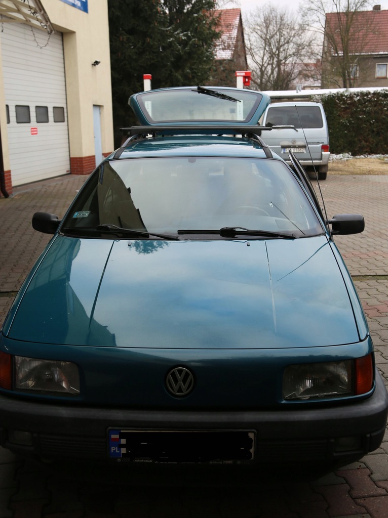Volkswagen PASSAT combi 1.9 TD rok prod. 1993 7412023123
