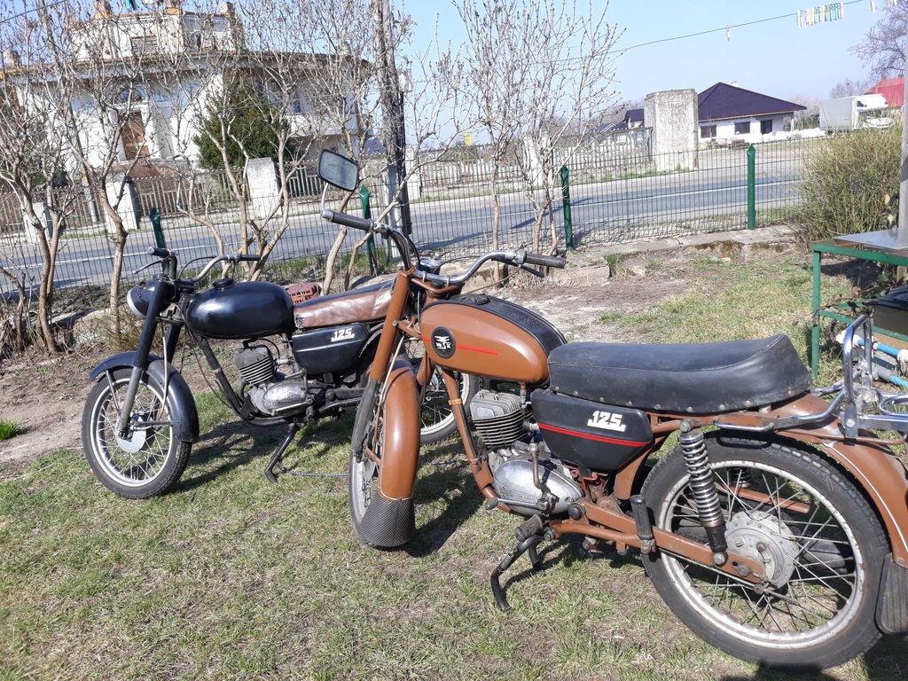 Motor WSK-125, trzy sztuki + części