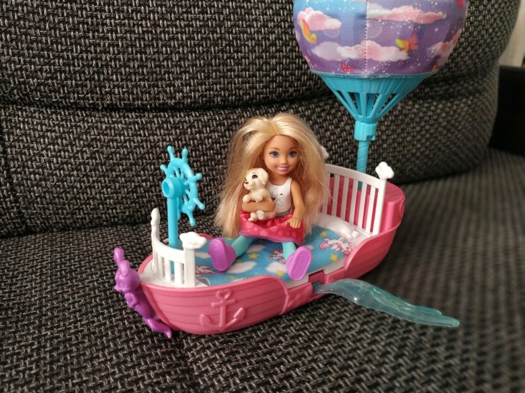 BARBIE Dreamtopia MAGICZNA ŁÓDKA Lalka CHELSEA