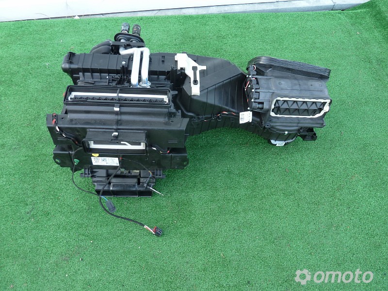 AUDI A5 2.0 TFSI NAGRZEWNICA KOMPLETNA 8T1820005