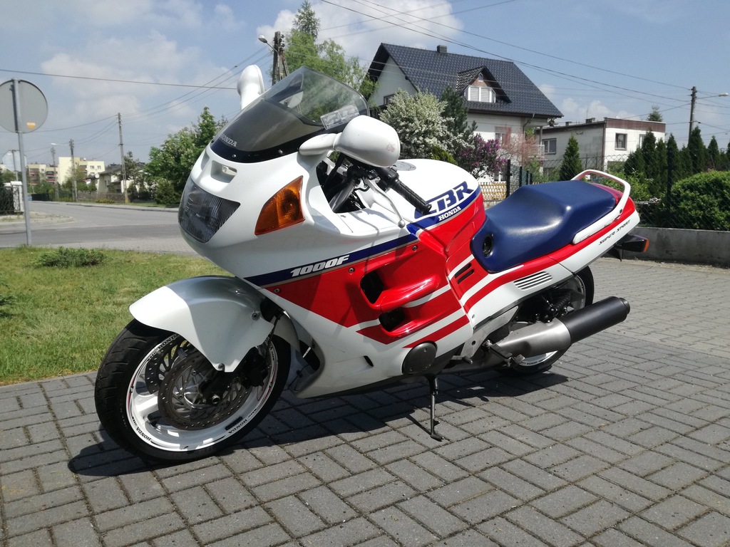 Honda cbr1000f максимальная скорость