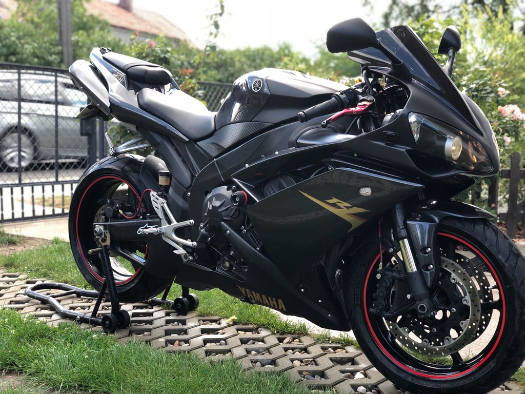 Yamaha R1 RN19 2008r