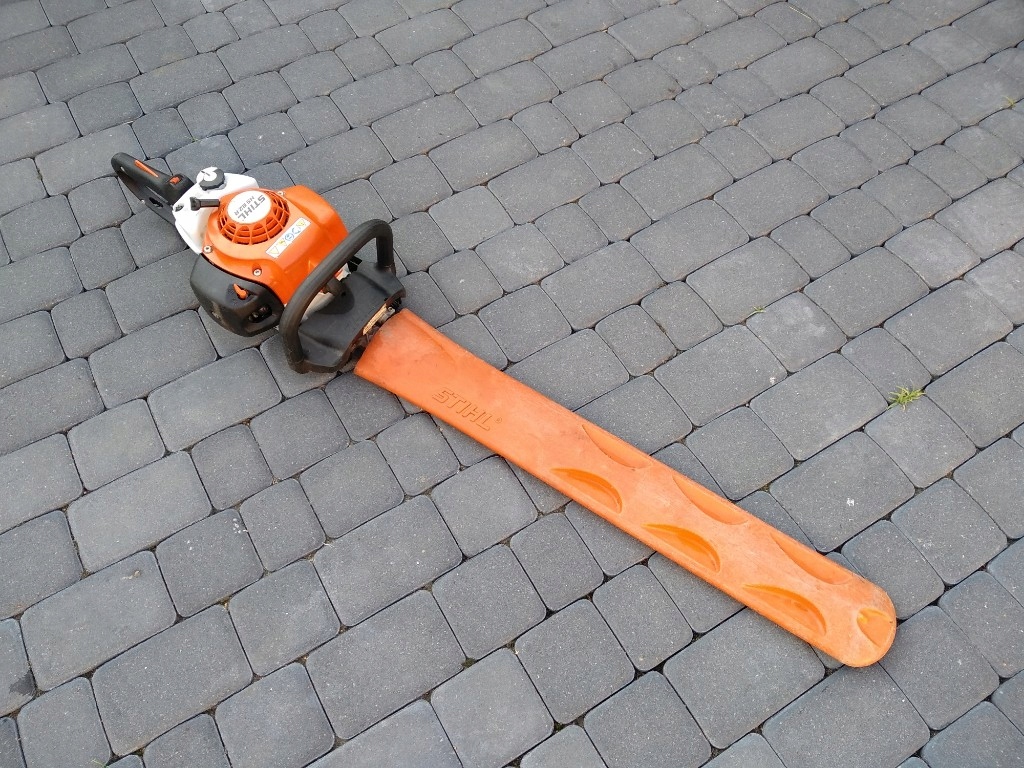 Stihl HS 82 RC 10.2017 Nożyce Spalinowe