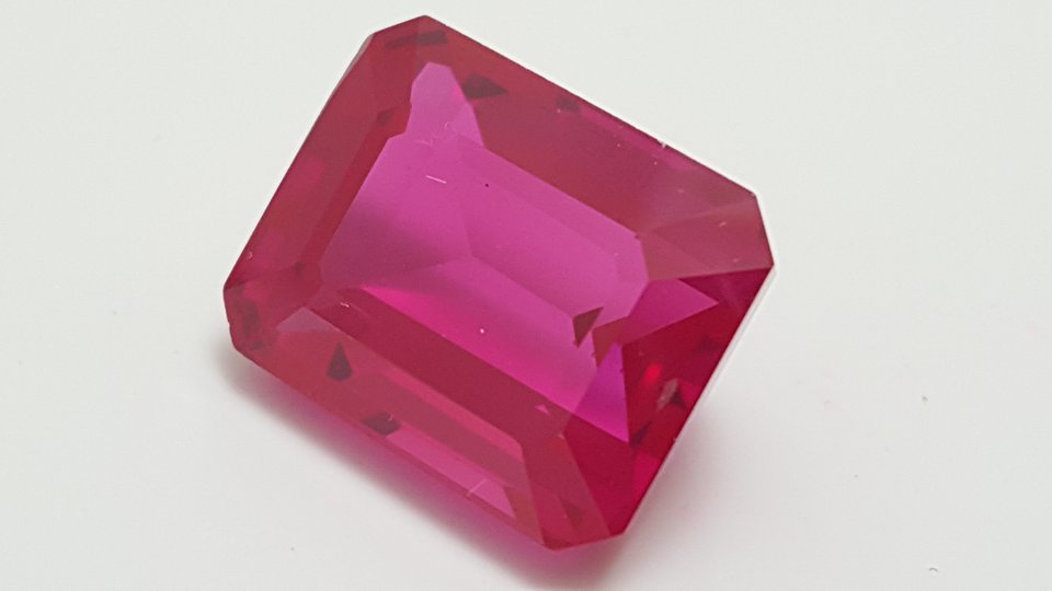 ^RUBIN BIRMAŃSKI=13.50Cts BLOOD PINK VVS CERTYFIKA