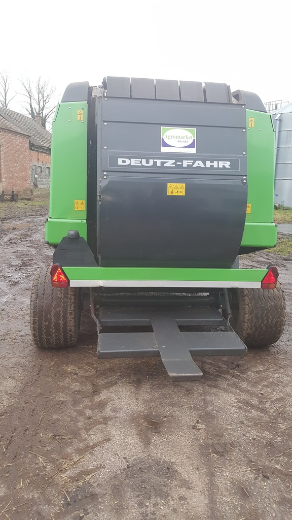 Prasa zwijająca Deutz Fahr Varimaster 560