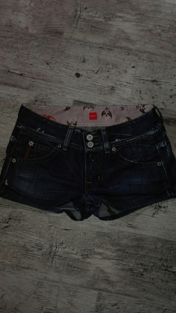 HUGO BOSS - krótkie spodenki jeans r.36