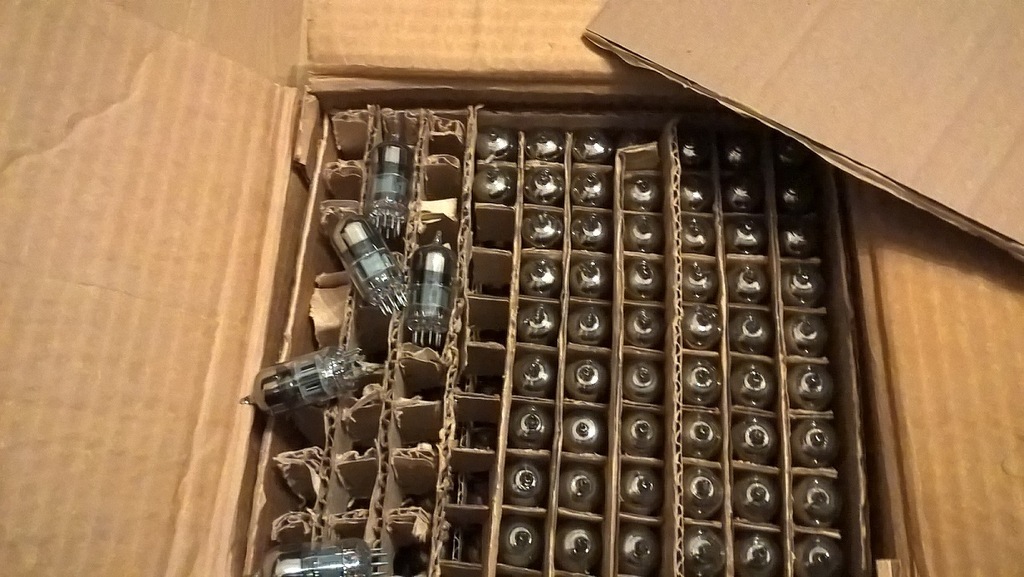 Lampy 6N2P 6H2P zamiennik ECC83, 12AX7 NOS ! ! ! !