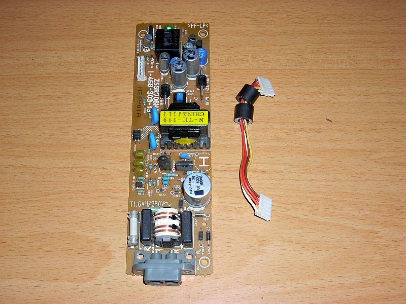 Zasilacz + złącze do konsoli PSX SCPH-9002
