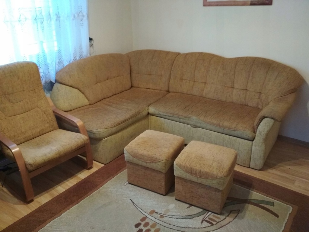zestaw wypoczynkowy kanapa, fotel, 2x pufa + stół
