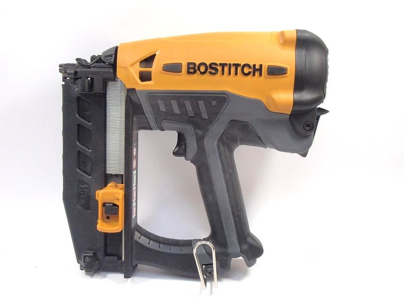 STANLEY BOSTITCH SZTYFCIARKA GFN1664K-E +WALIZKA