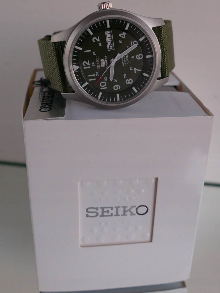 seiko 5 snzg09