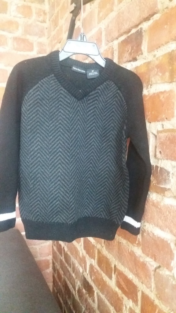 Sweterek markowy firmy Calvin Klain 3 Lata 104 cm