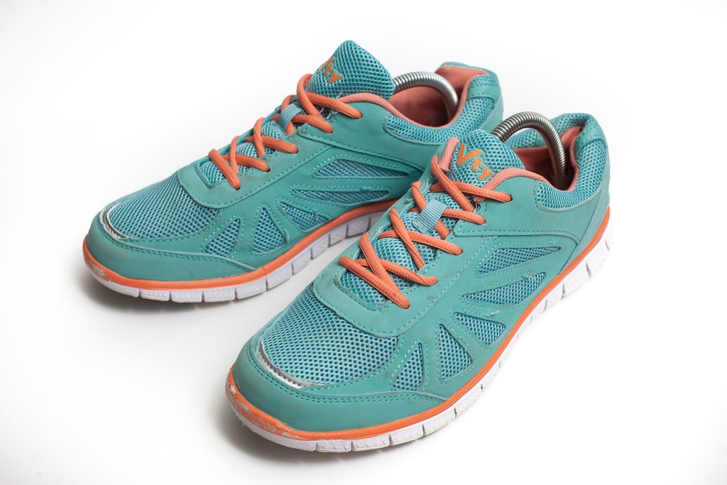 Buty sportowe Deichmann rozm. 42