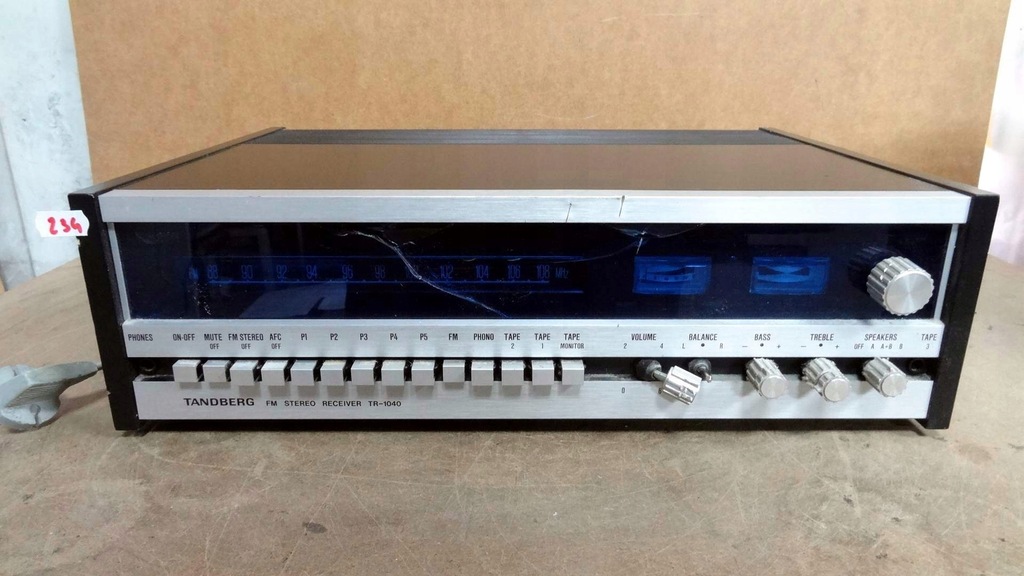 AMPLITUNER TANDBERG TR-1040 - NR U235