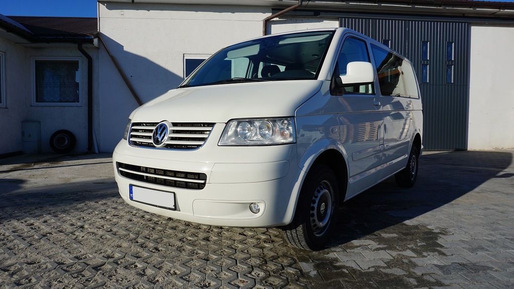 VW T5 2.5 TDI 9-osobowy NAPĘD 4x4
