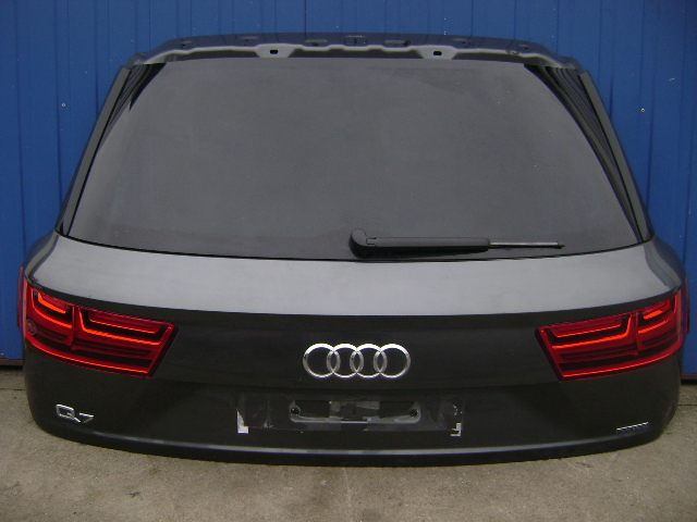 AUDI Q7 4M - KLAPA TYLNA