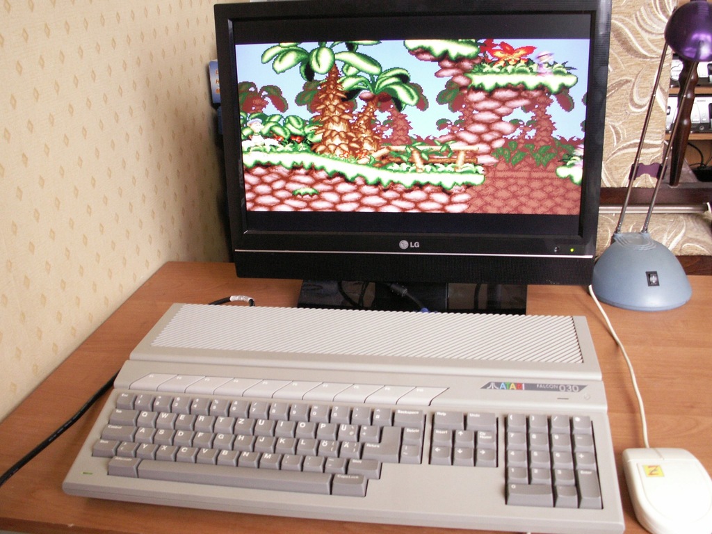 ATARI FALCON 030 14MB RAM FPU