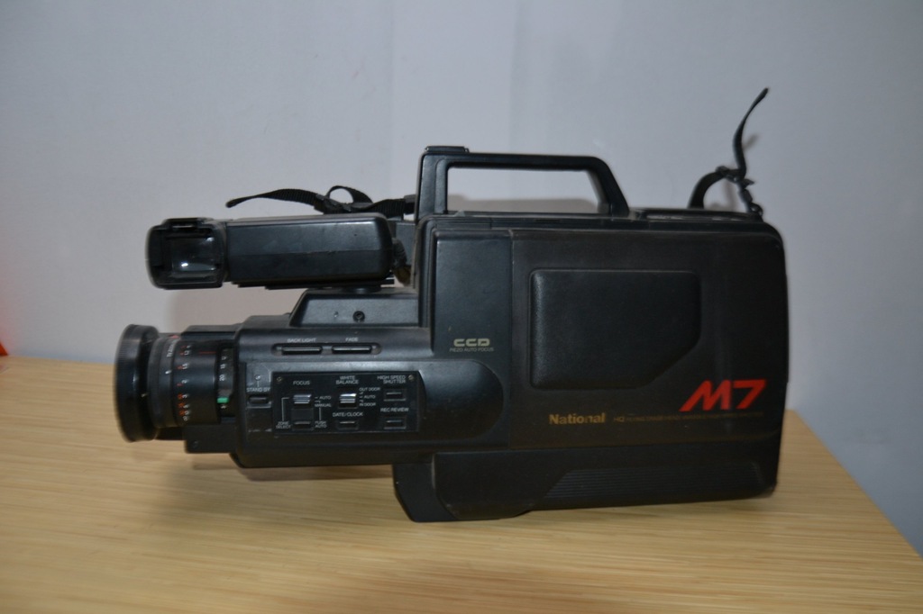 Stara kamera VHS UNIVERSUM PRL bez minimum