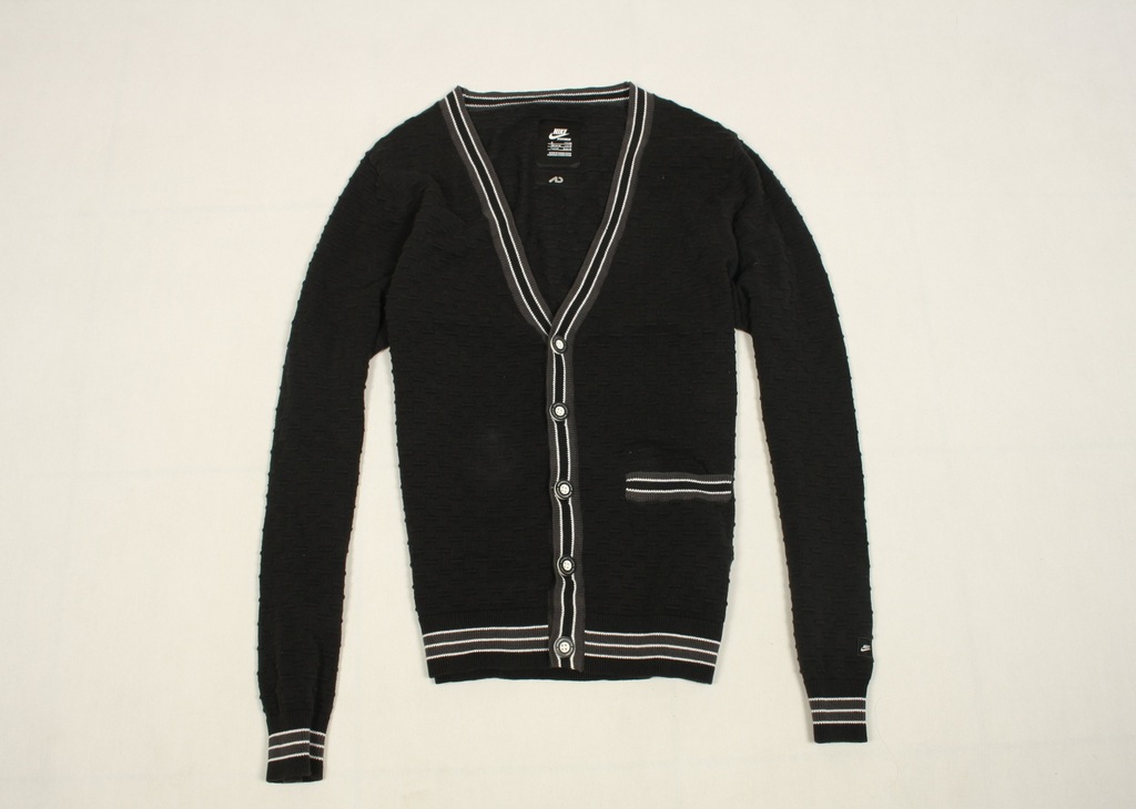 #### NIKE - SPORTSWEAR - SWETER - S ####