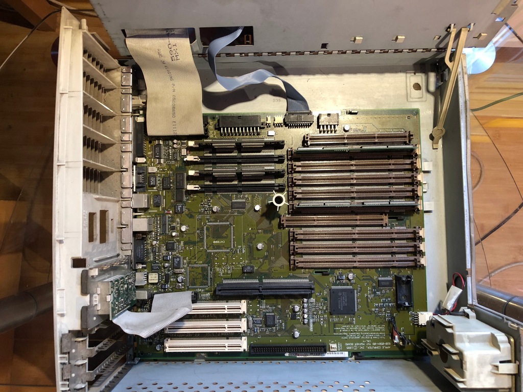 Apple Power Macintosh 7500/100 (Brak zasilacza) 7360009276