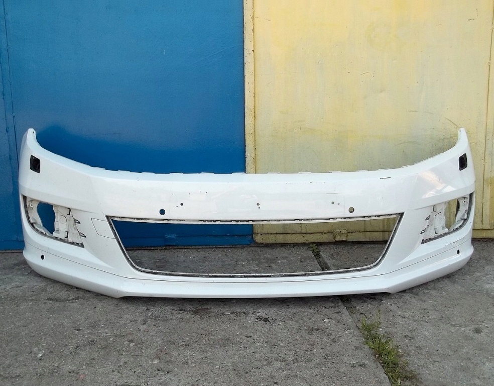 VW TIGUAN R-Line 5N0807221AP 11-13r. Zderzak PRZÓD
