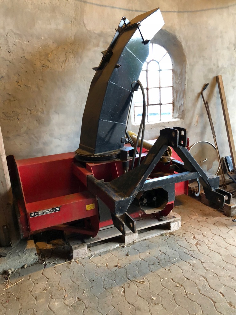 ODŚNIEŻARKA ŚLIMAKOWA NA TRAKTOR