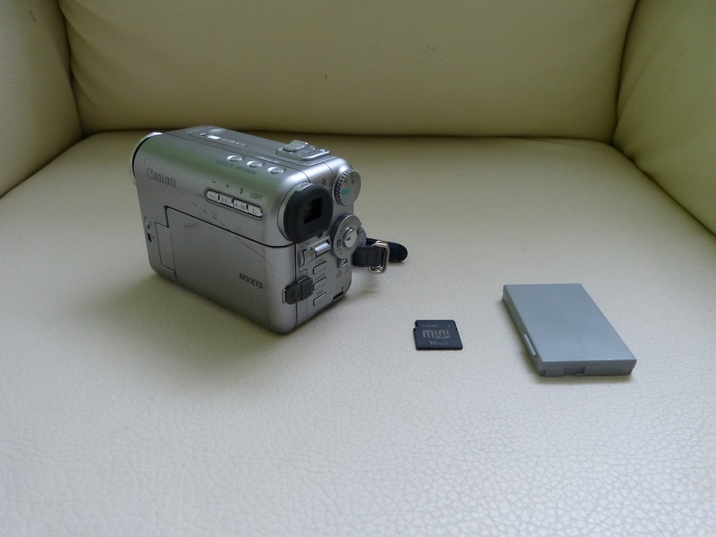 KAMERA NA KASETY I KARTY PAMIECI CANON MVX1S od 1z