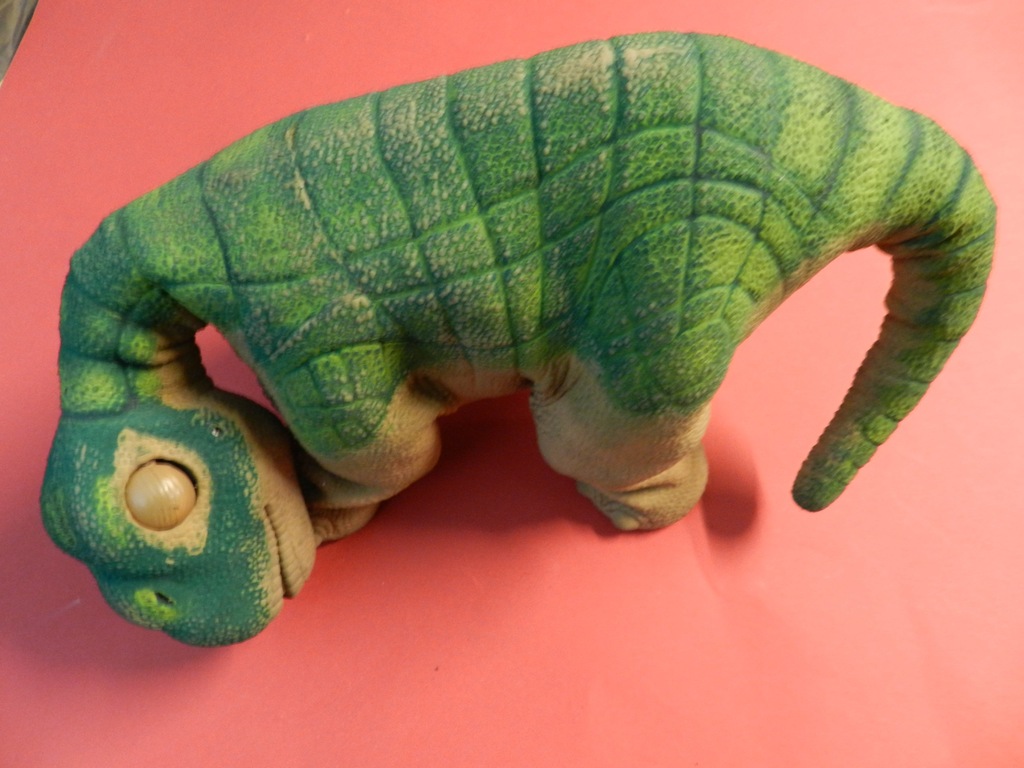 Pleo robot zabawka ze sztuczną inteligencją