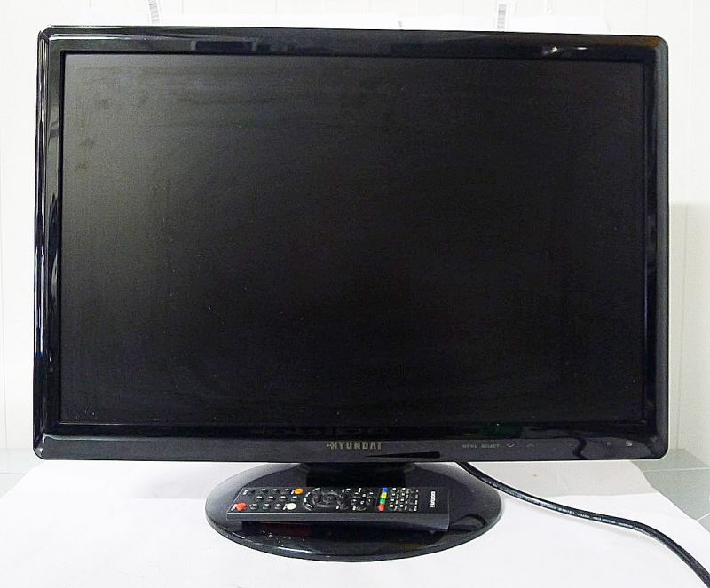 MONITOR LCD 22" HYUNDAI W220T HDMI TUNER TV