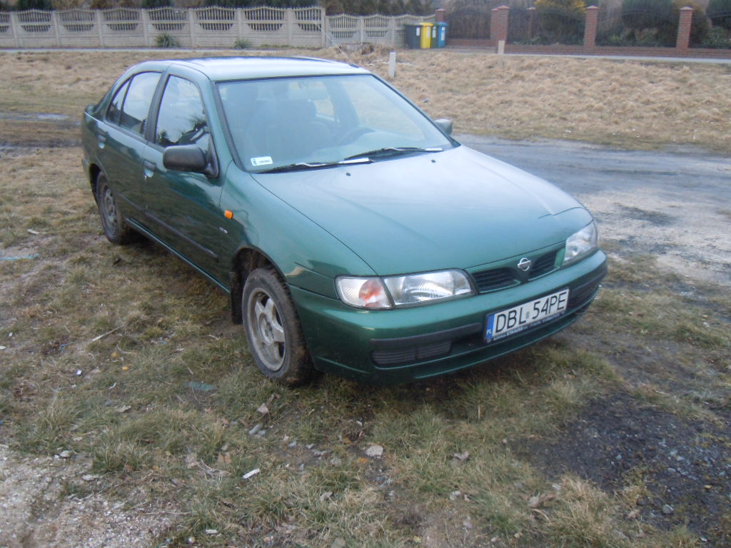 Nissan Almera Sedan