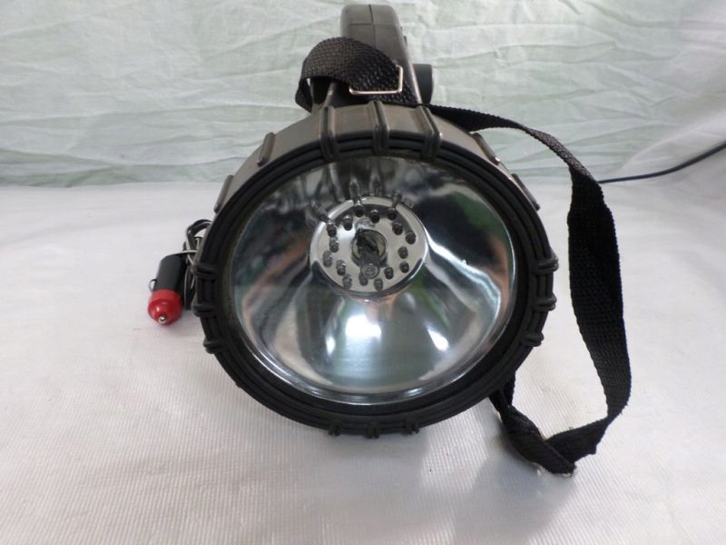 LATARKA HALOGENOWA IP20