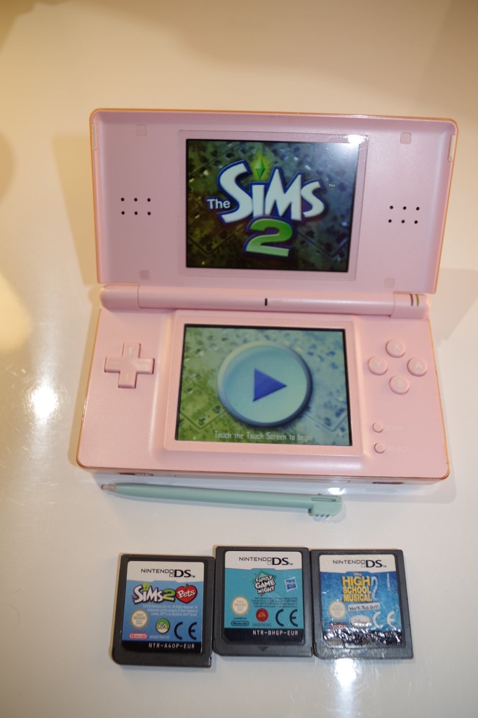 konsola Nintendo DS Lite +4 gry Sims 2 + Pets