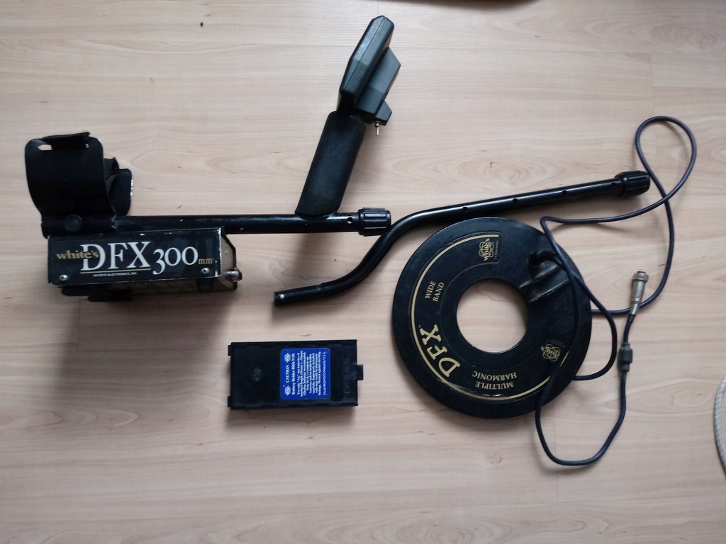 wykrywacz metali White's whites DFX