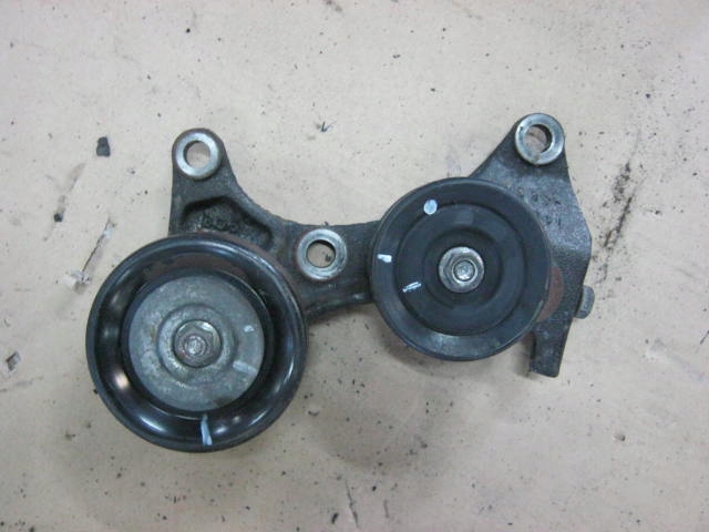 Toyota Corolla E12 2.0 d4d 04-07 rolka napinacza