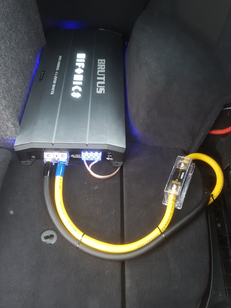 Wzmacniacz monoblock. Hifonics Brutus BRX-4000D