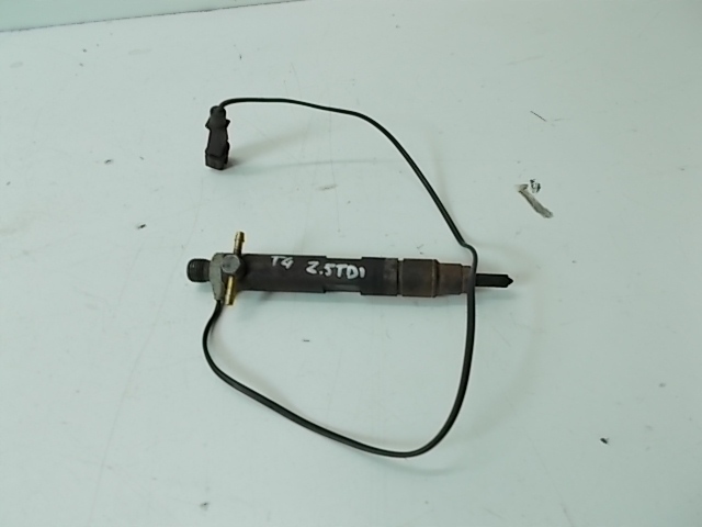 WTRYSK STERUJĄCY VW LT T4 2,5 TDI 074130204D