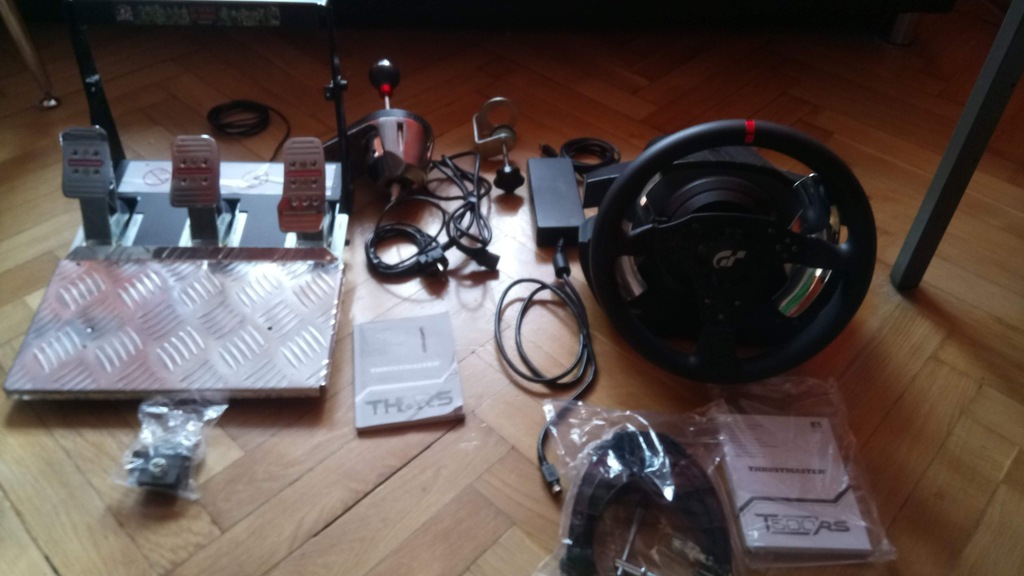THRUSTMASTER T500 rs + TH8rs SHIFTER