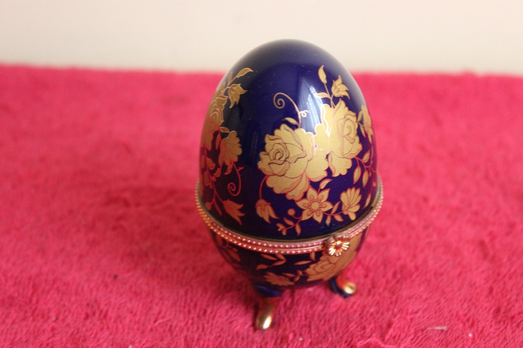 JAJKO PORCELANOWE-ZŁOTO I KOBALT-FABERGE
