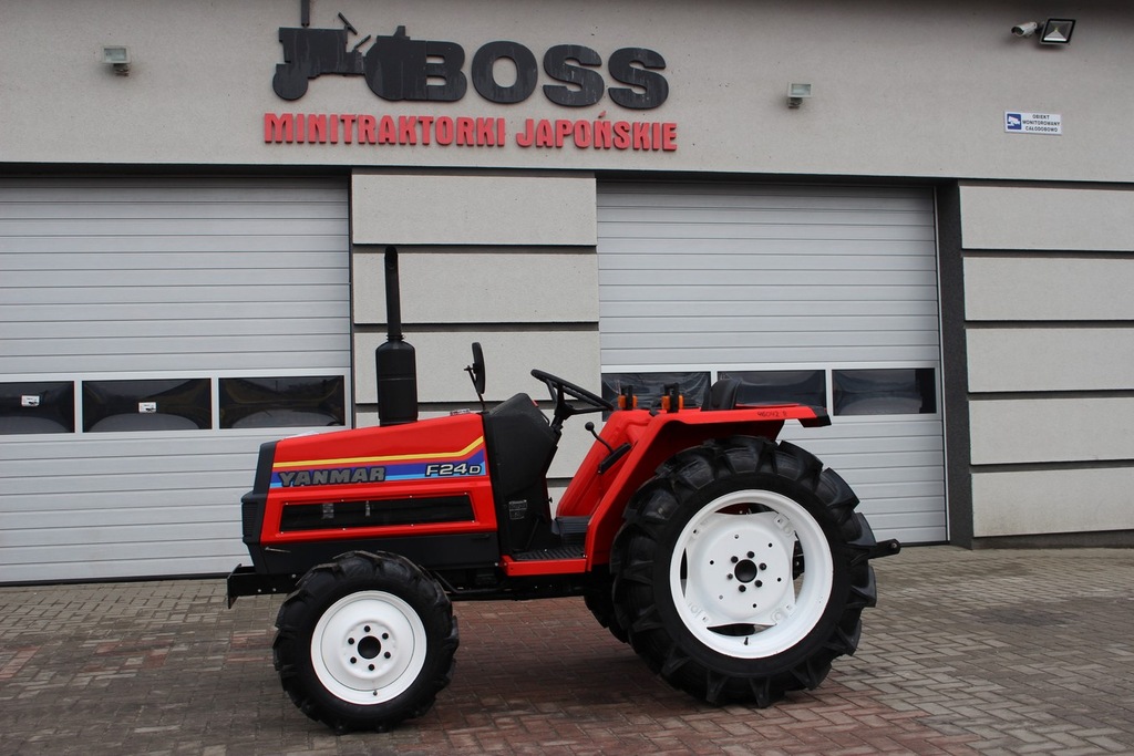 BOSS Mini Traktorek Yanmar F24DT