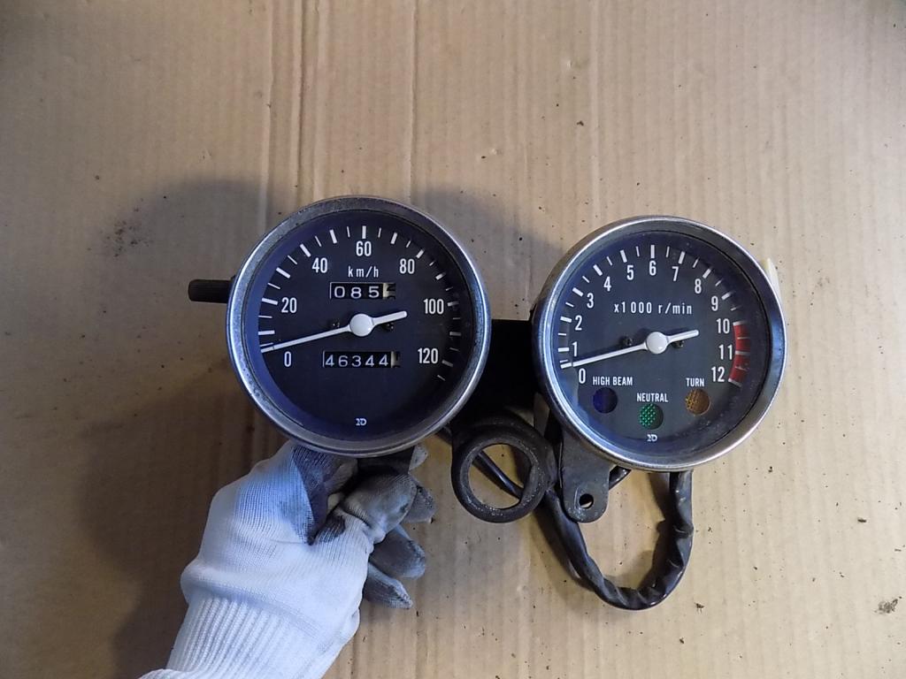 SUZUKI GN 125 LICZNIK ZEGARY ORYGINAŁ!!