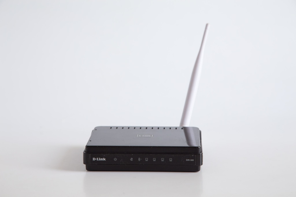 Router D-Link DIR-300 - pełny zestaw - stan bdb.