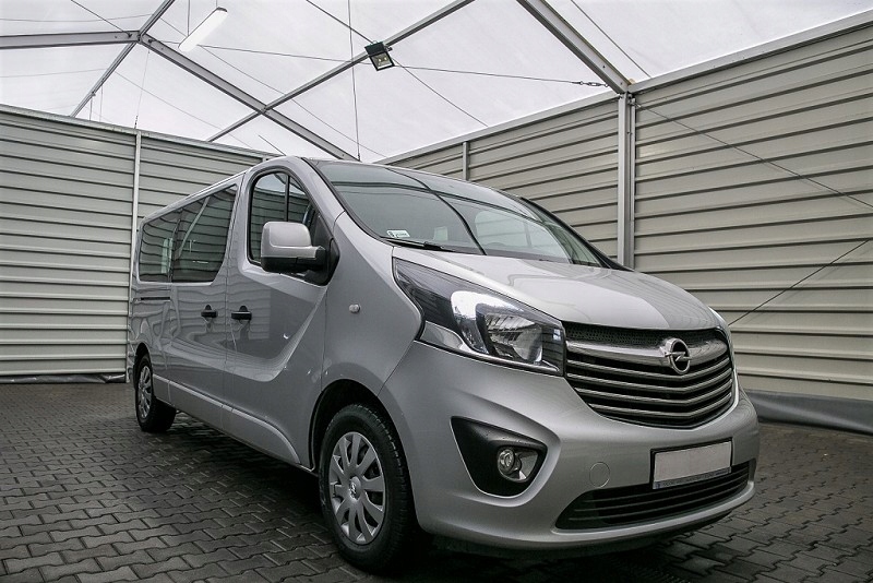 Opel vivaro long