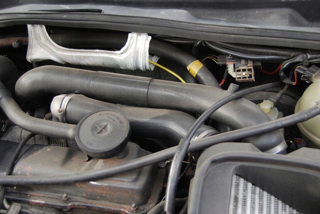 Intercooler chłodnica pow. Golf II 1.6TD 80 SB 7598742886 oficjalne